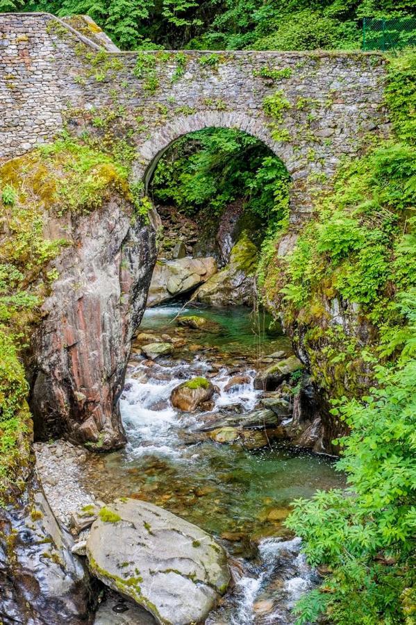 Grotto Zendralli Roveredo Екстериор снимка